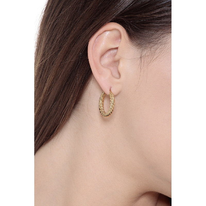 Pendientes a aro estilo torchon en oro amarillo 