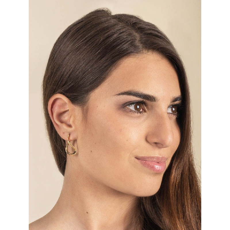Pendientes de Aro en Oro Amarillo 18k con Diseño Ondulado Pendientes de Aro en Oro Amarillo 18k con Diseño Ondulado