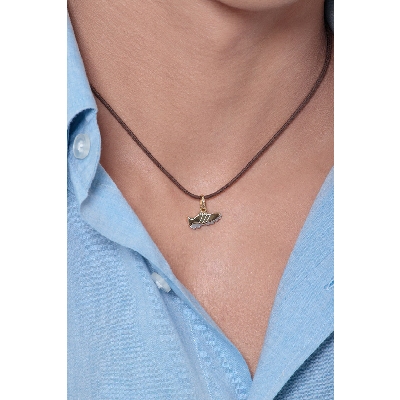 Colgante bota de fútbol de oro 18 quilates