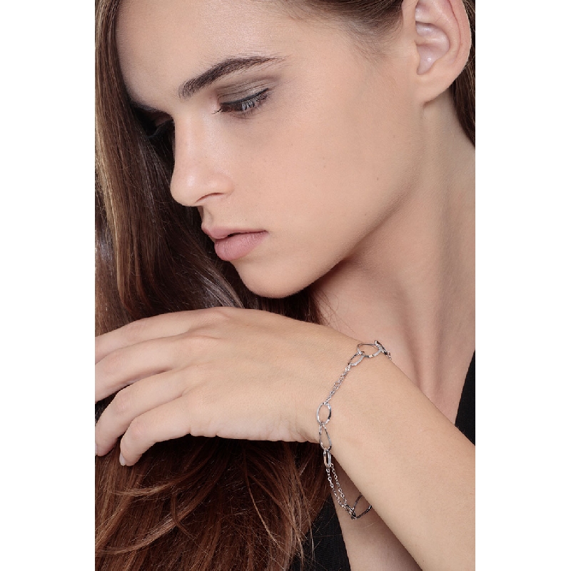 Pulsera en oro blanco de 18k con eslabones ovalados