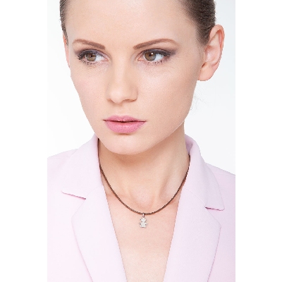 Colgante infantil oro blanco 18k silueta niña