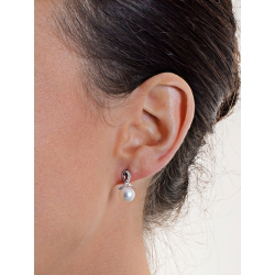 Pendientes en forma de nudo de oro blanco de 18 quilates con perlas y circonitas 2
