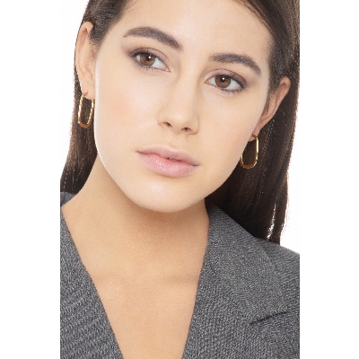 Pendientes rectangulares en oro amarillo de 18 quilates