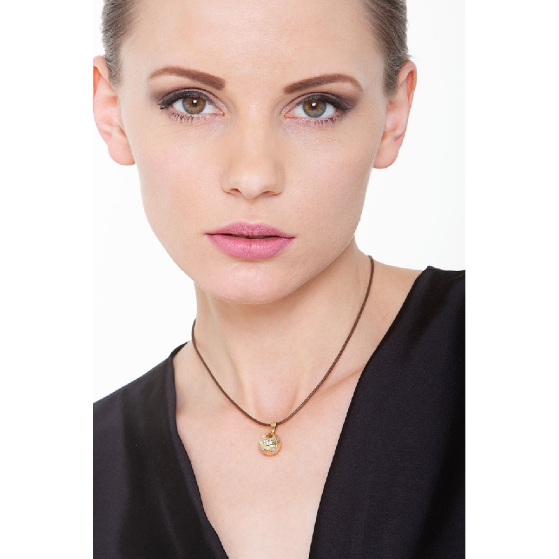 Colgante balón de fútbol en oro blanco y amarillo