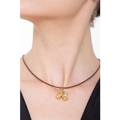 Colgante de guantes de boxeo en oro amarillo y blanco 18k, 1,50 cm.