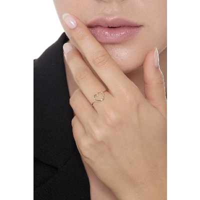 Anillo corazón estilizado en oro amarillo 18k