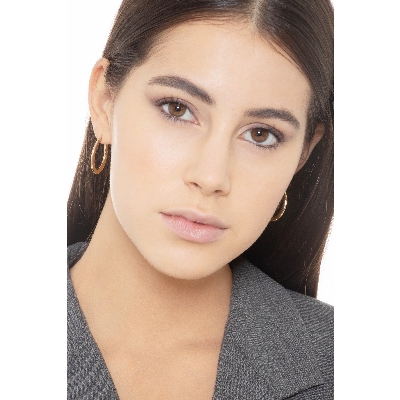 Pendientes ovalados tubo hueco en oro amarillo 18k