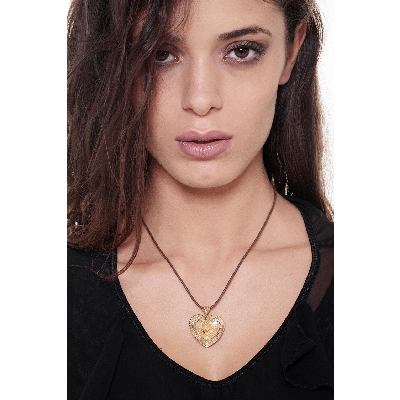 Colgante corazón en oro amarillo 18k