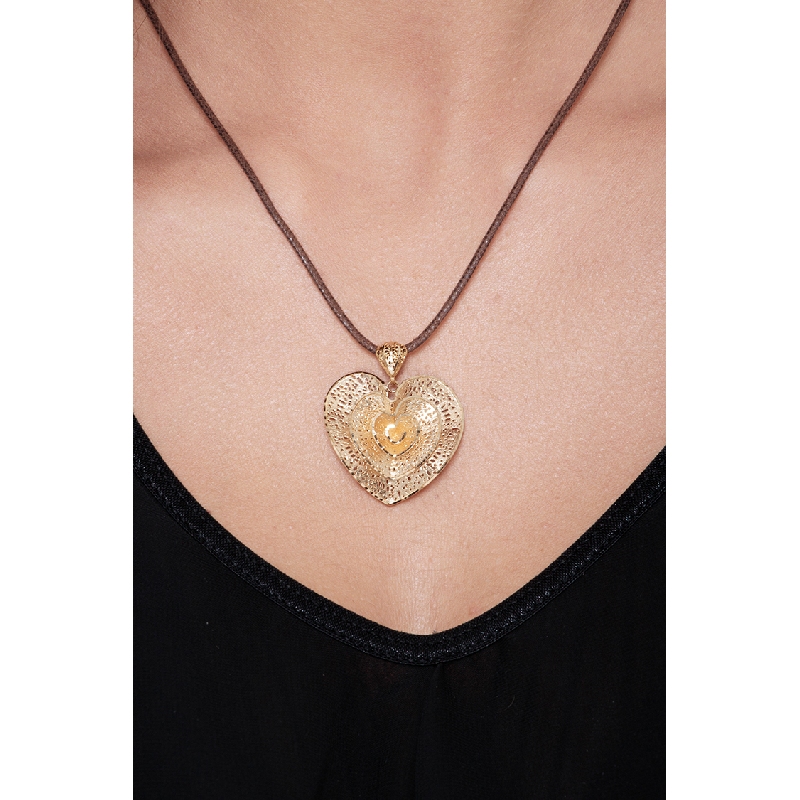 Colgante corazón en oro amarillo 18k Colgante corazón en oro amarillo 18k