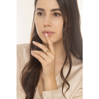 Anillo contrarié en oro amarillo 18k con acabado brillante