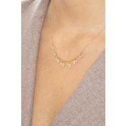 Collar en oro amarillo 18k con siete charms en forma de hoja 2