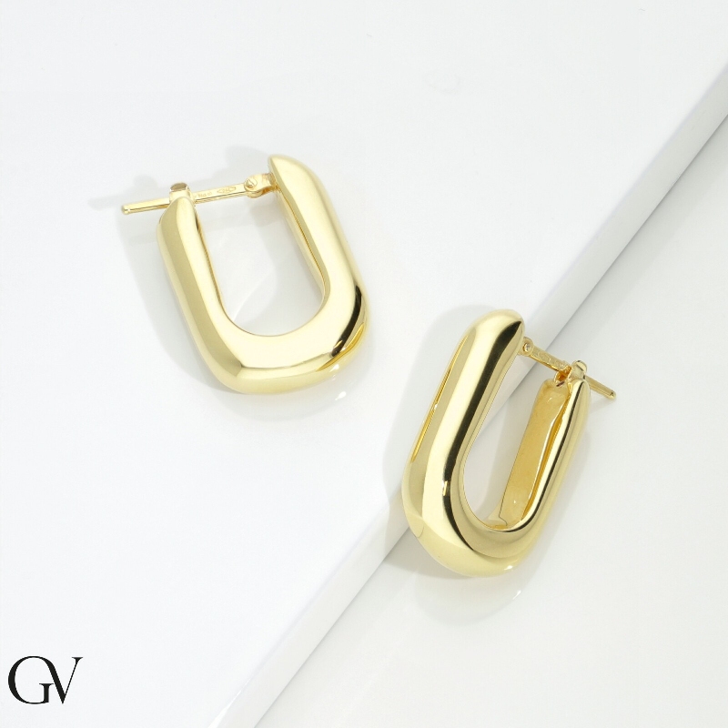 Pendientes en oro amarillo de 18 quilates, rectangulares y abombados Pendientes en oro amarillo de 18 quilates, rectangulares y abombados