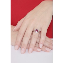 Anillo Lady Di en oro blanco 18k con rubí oval y 14 diamantes 2