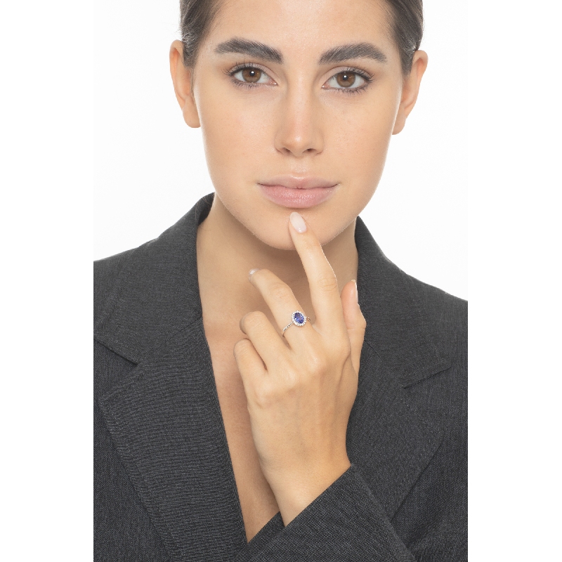 Anillo en oro blanco 18k con tanzanita y diamantes