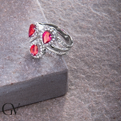 Anillo rubí gota oro blanco 18K diamantes