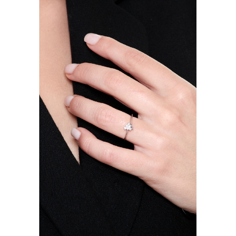 Anillo de mujer oro blanco 18K con diamantes Anillo de mujer oro blanco 18K con diamantes