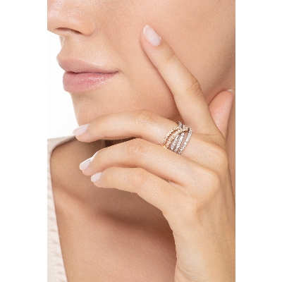 Anillo de banda en oro blanco y rosa 18k con diamantes