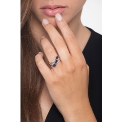 Anillo de Olas en Oro Blanco de 18 Quilates con Zafiros Azules y Diamantes 2
