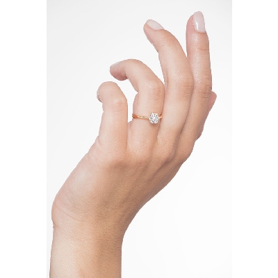 Anillo ilusión de flor en oro blanco y amarillo de 18k con diamantes