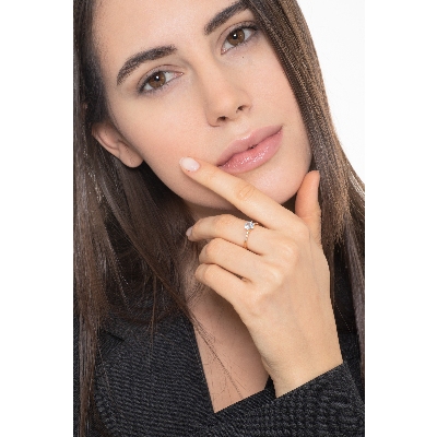 Anillo en oro rosa 18k con aguamarina corazón y diamantes