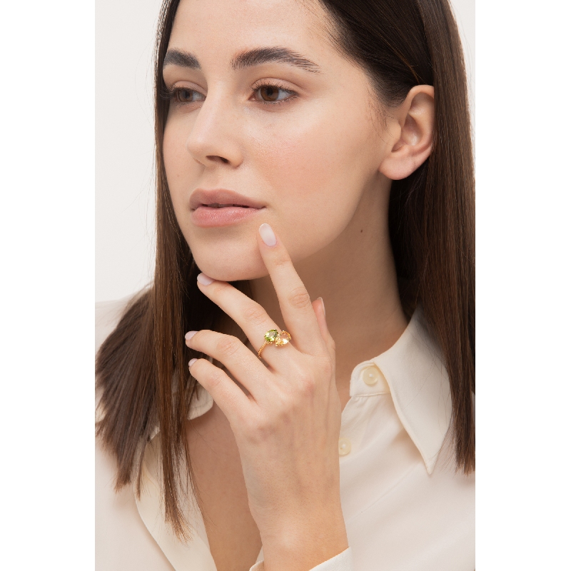 Anillo con peridoto y citrino en oro amarillo 18k con diseño de gotas