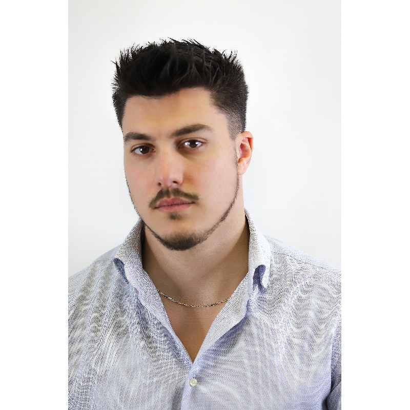 Collar en oro amarillo 18k, longitud 50 cm.