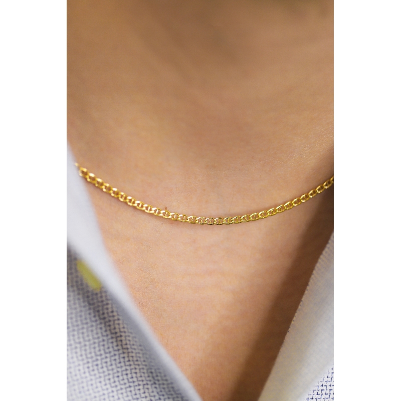 Collar en oro amarillo 18k, longitud 50 cm.