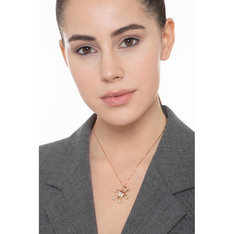 Collar con colgante de osito de peluche en oro rosa de 18 quilates con diamantes