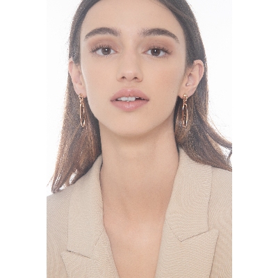 Pendientes en oro rosa de 18k con colgantes ovalados y diamantes