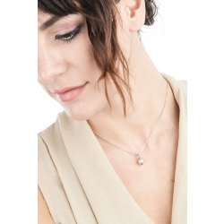 Collar en oro blanco 18k con diamantes brillantes y perla natural 7 mm 2