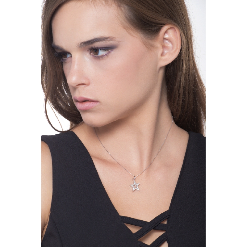 Colgante oro blanco de 18K con estrella de diamantes