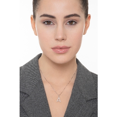 Collar con initial A de oro blanco y diamantes