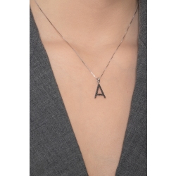 Pendentif lettre  A collier femme or blanc et diamants noir 2