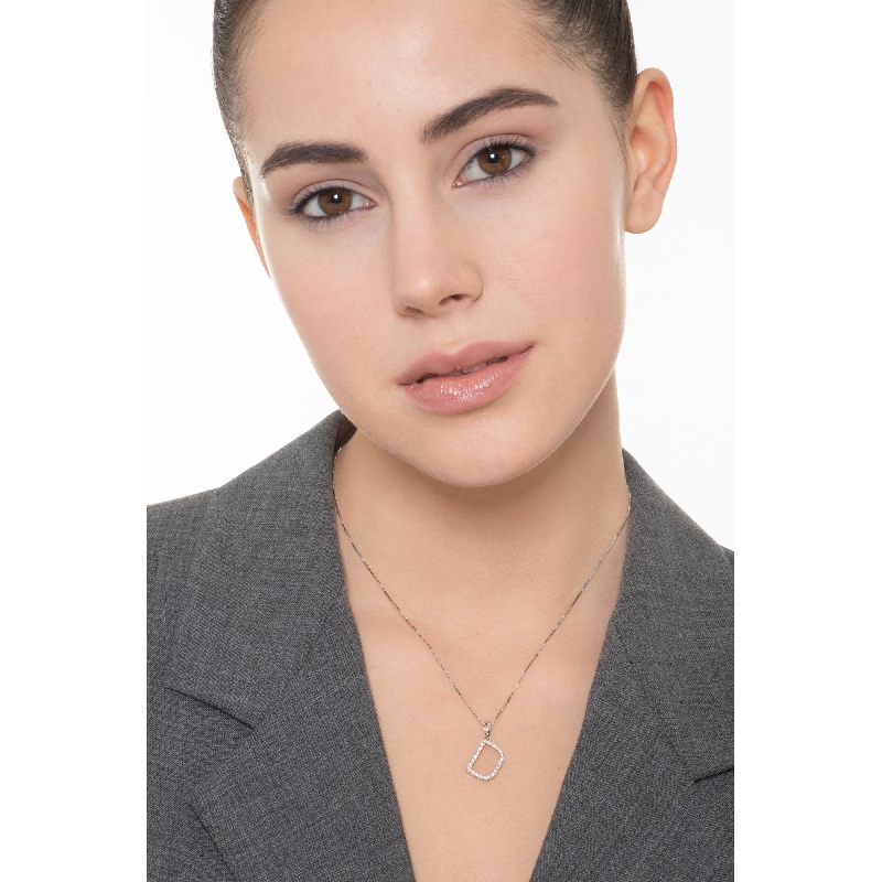 Collar con initial D de oro blanco y diamantes Collar con initial D de oro blanco y diamantes