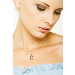 Colgante con initial O oro blanco y diamantes negros 2