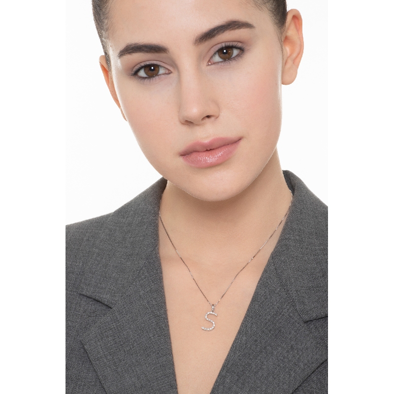 Collar con initial S de oro blanco y diamantes