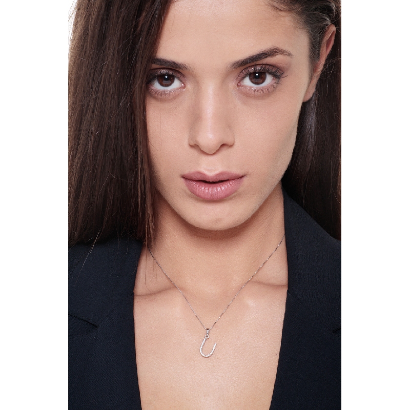Collar con initial U de oro blanco y diamantes Collar con initial U de oro blanco y diamantes