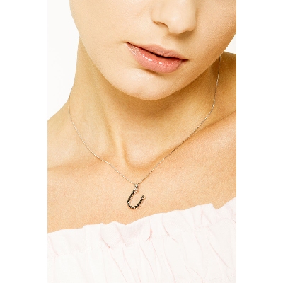 Colgante con initial U oro blanco y diamantes negros