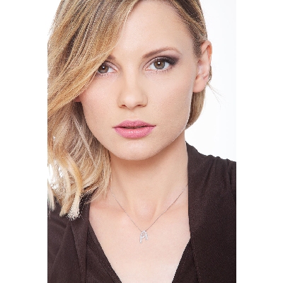 Collar con colgante de letra A de oro con diamante