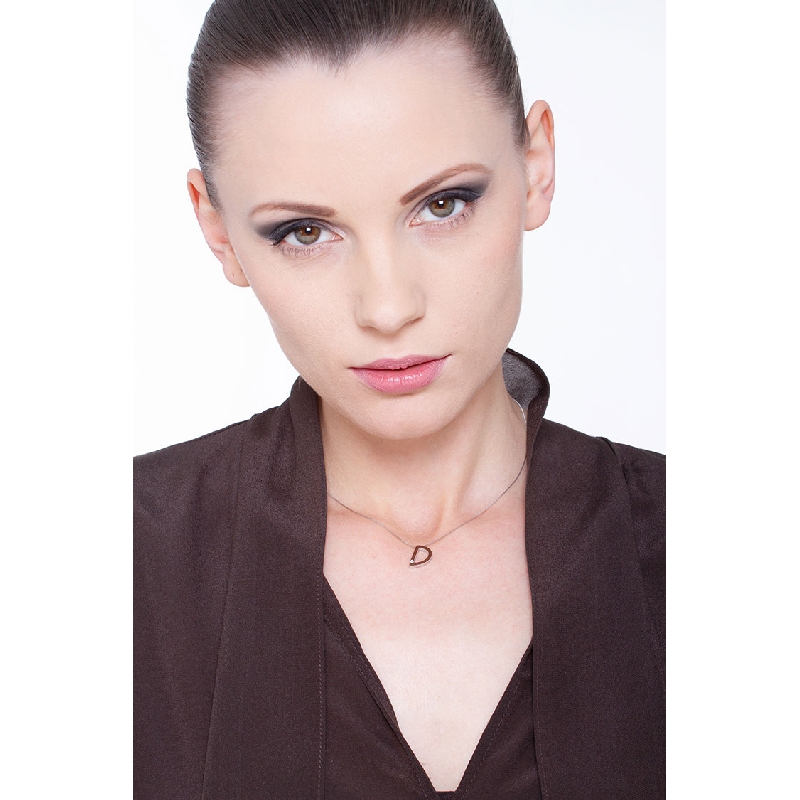 Collar con colgante de letra D de oro con diamante Collar con colgante de letra D de oro con diamante