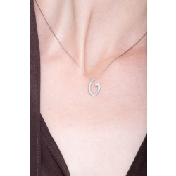 Collar en oro blanco 18k con letra G y diamante 2