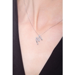 Collar oro blanco 18k letra M diamante 2