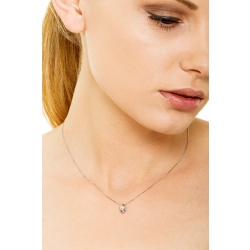 Collar gota en oro blanco 18k con diamante  2