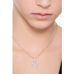 Collar en oro blanco de 18k con colgante de copo de nieve 2