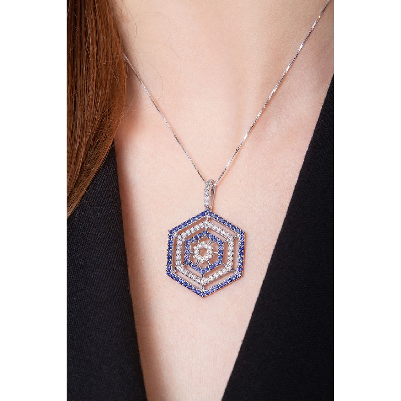 Collar en oro blanco 18 quilates con zafiros azules y diamantes Collar en oro blanco 18 quilates con zafiros azules y diamantes