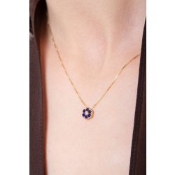 Collar en oro amarillo con colgante flor, diamante y zafiros 2