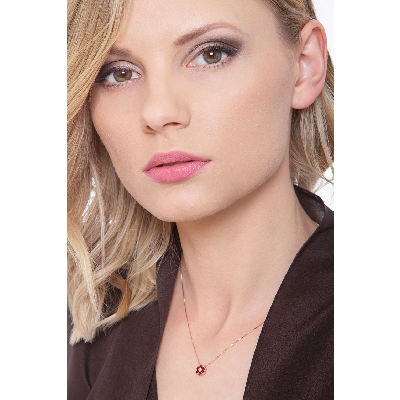 Collar en oro rosa 18 quilates con colgante en forma de flor de 7 mm