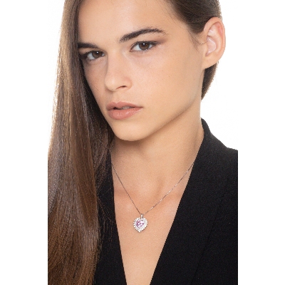 Colgante elegante en oro 18k con zafiro rosa en forma de corazón y diamantes