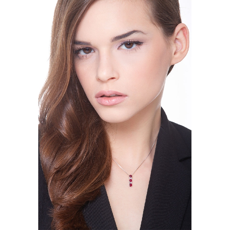 Collar en oro blanco 750 trilogy de rubies y diamantes