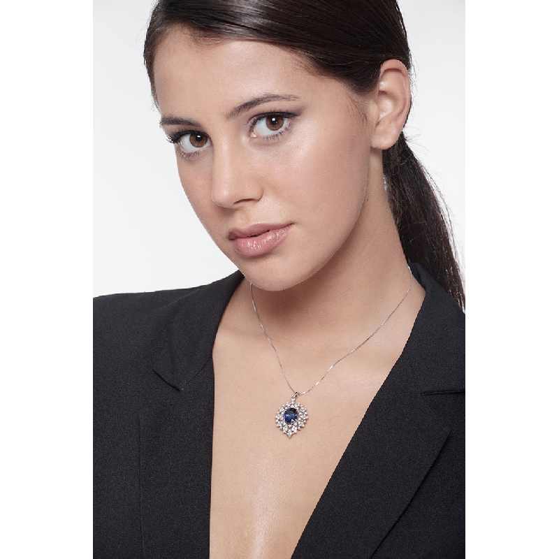 Collar en oro blanco 18k con zafiro azul y diamantes Collar en oro blanco 18k con zafiro azul y diamantes